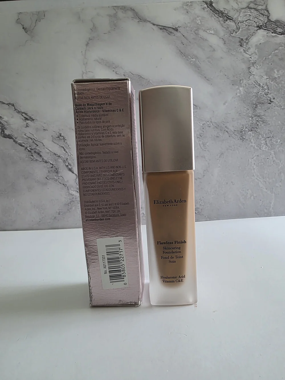 Elizabeth Arden Flawless Finish Skincare Foundation